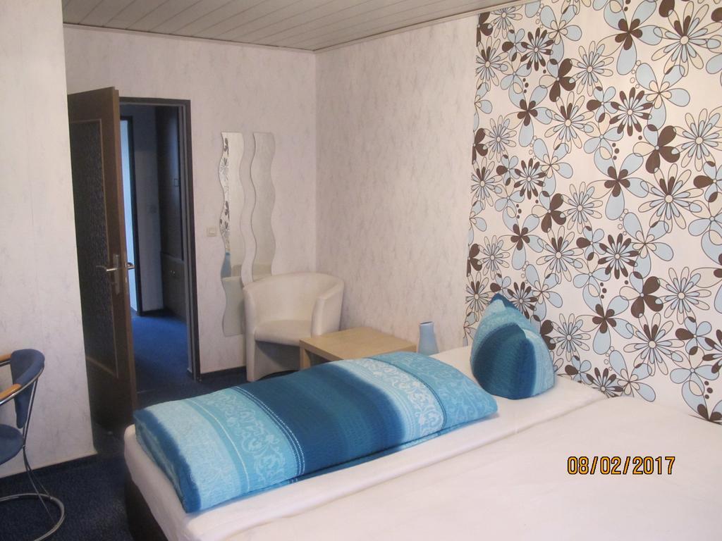 Pension Check In Hotel Güstrow Buitenkant foto